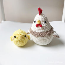 Load image into Gallery viewer, Made to Order MOTHER CHICKEN &amp; BABY CHICK PAIR crochet amigurumi