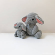 Load image into Gallery viewer, Made to Order ELEPHANT PAIR crochet amigurumi